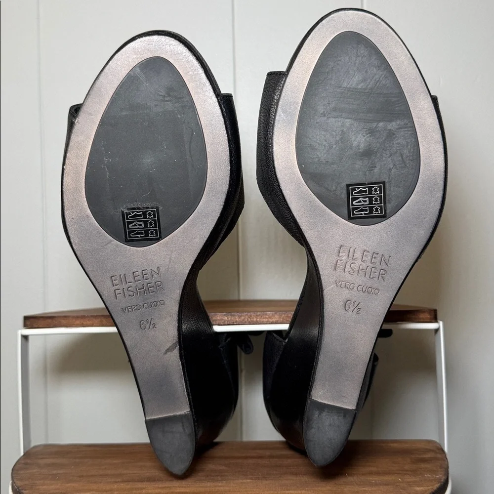 Eileen Fisher Corona Mid-Wedge Black LeatherSandals Size 6.5 NWOT